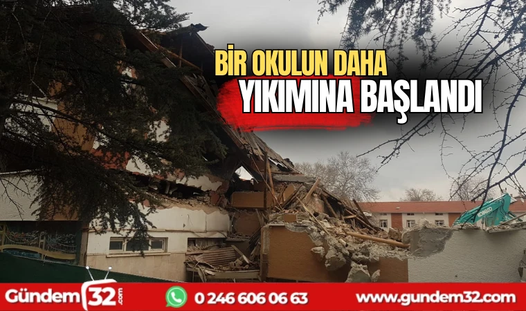 Bir okulun daha yıkımına başlandı