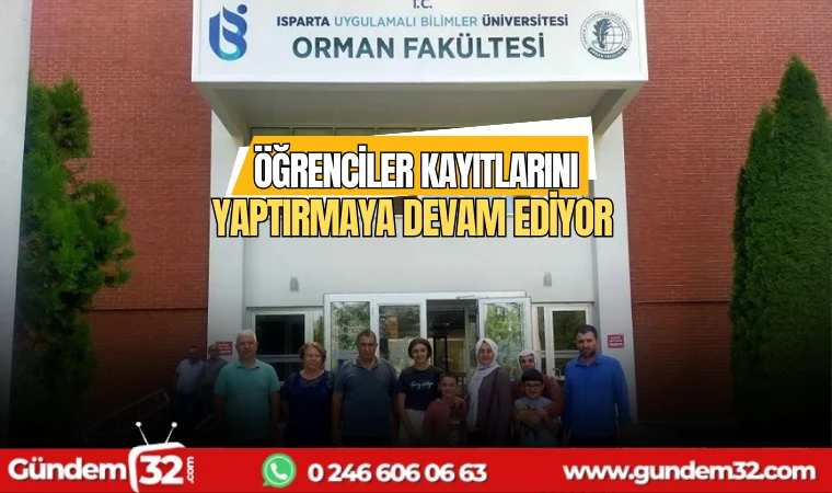 Öğrenciler kayıtlarını yaptırmaya devam ediyor