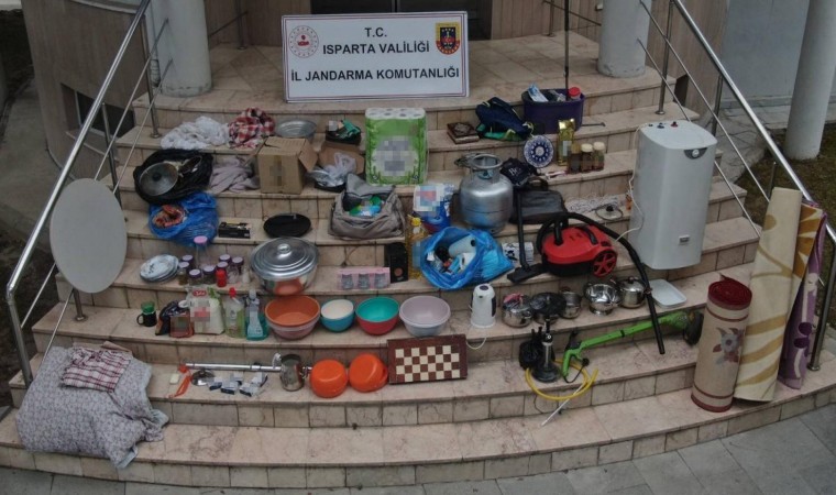 Isparta’da bahçe evinde hırsızlık yapan 4 şüpheli tutuklandı