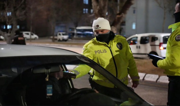 Isparta’da 2,5 saat süren uygulamada 21 sürücüye cezai işlem uygulandı