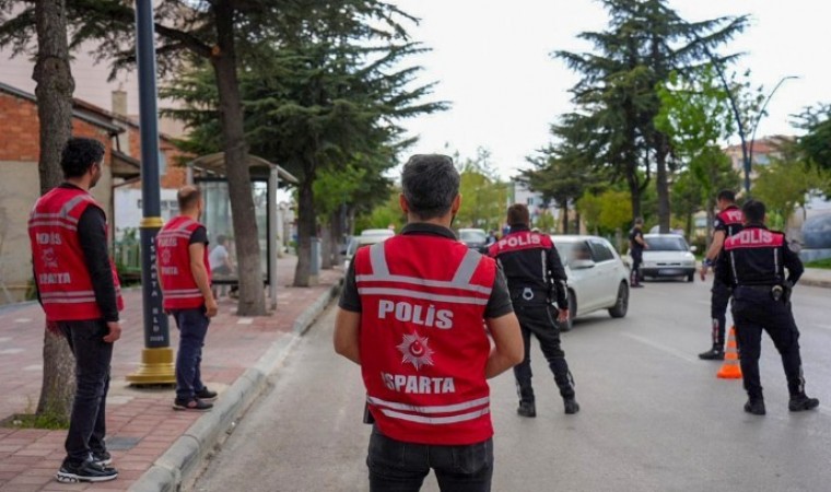 Isparta’da okul çevresi denetimi: 25 araca ceza