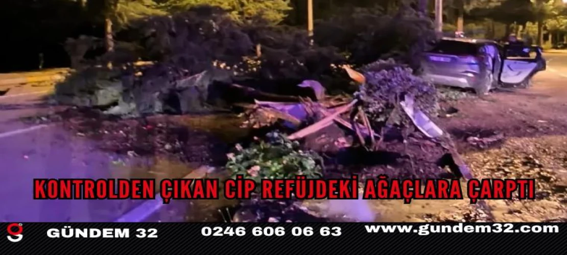 Atabey’de Kontrolden Çıkan Cip Ağaçlara Çarptı