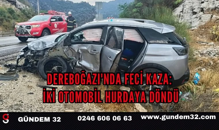 Dereboğazı'nda Feci Kaza: İki Otomobil Hurdaya Döndü
