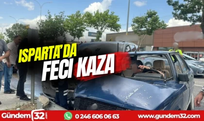 2 otomobil kafa kafaya çarpıştı