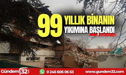 Depreme dayanıksız okulun yıkımına başlandı