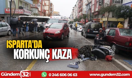 Önce yayaya sonra motosiklete çarptı