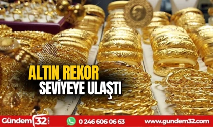 Altın zirveyi tazeledi