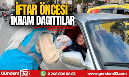 İftar öncesi ikram dağıttılar