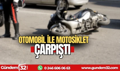 motosiklet ile otomobil kafa kafaya çarpıştı