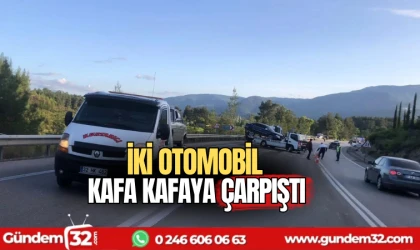 İki otomobil kafa kafaya çarpıştı