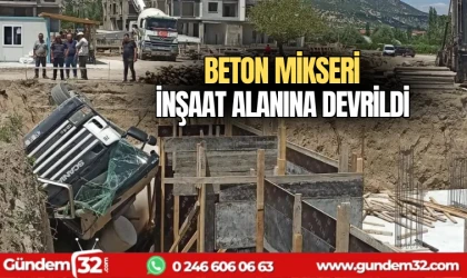 Beton mikseri inşaat alanına devrildi