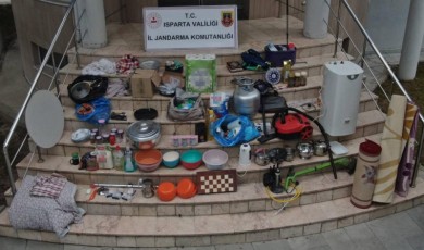 Isparta’da bahçe evinde hırsızlık yapan 4 şüpheli tutuklandı