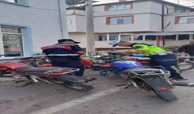 Eğirdir’de motosiklet denetimlerinde iki sürücüye 3 bin 160 TL para cezası