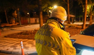 Isparta’da gece uygulamasında 136 şahıs ve 62 araç denetlendi