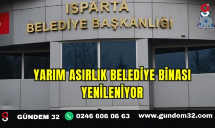 Yarım Asırlık Belediye Binası Yenileniyor