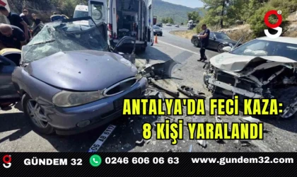 Antalya'da Feci Kaza: 8 Kişi Yaralandı