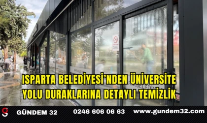 Isparta Belediyesi’nden Üniversite Yolu Duraklarına Detaylı Temizlik