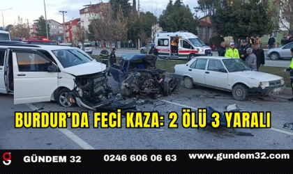 Burdur’da Feci Kaza: 2 Ölü 3 Yaralı