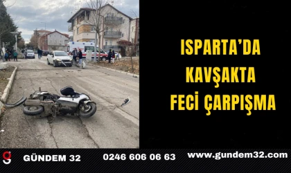 Isparta’da Kavşakta Feci Çarpışma