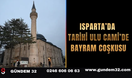 Isparta’da Tarihi Ulu Cami’de Bayram Coşkusu