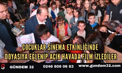 Isparta’da Çocuklara Sinema Sürprizi! Mahallede Eğlence Dolu Gece